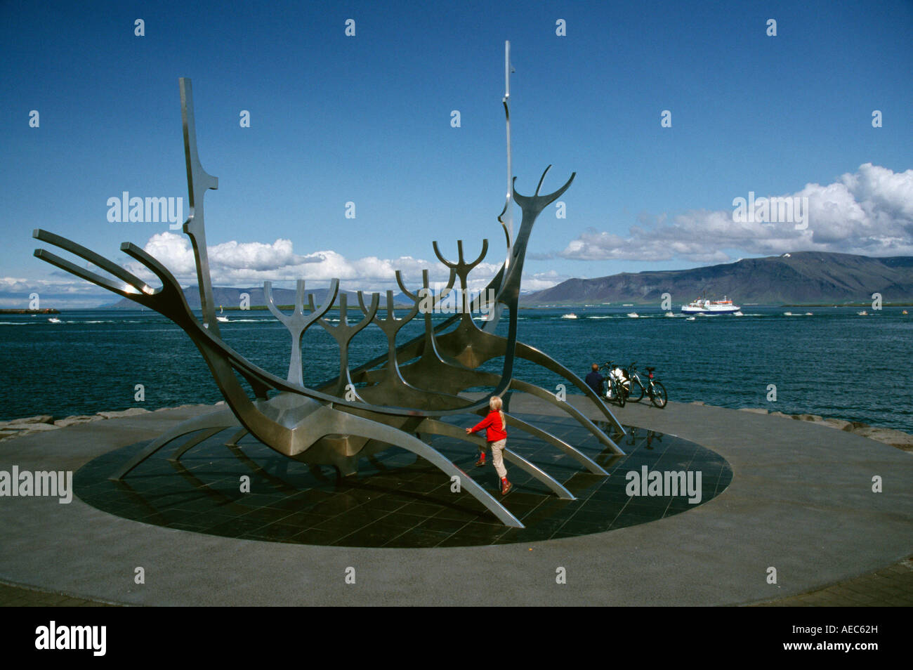 Denkmal für ein Wikingerschiff Reykjavik Island. Stockfoto