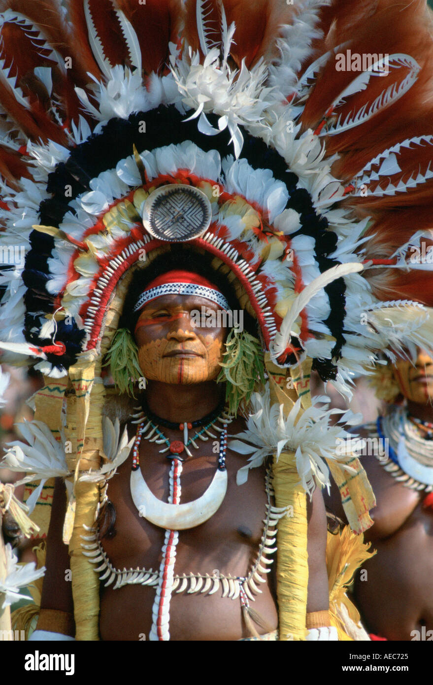 Mann in Sing Sing Tribal sammeln von Mount Hagen-Papua-Neu-Guinea Stockfoto