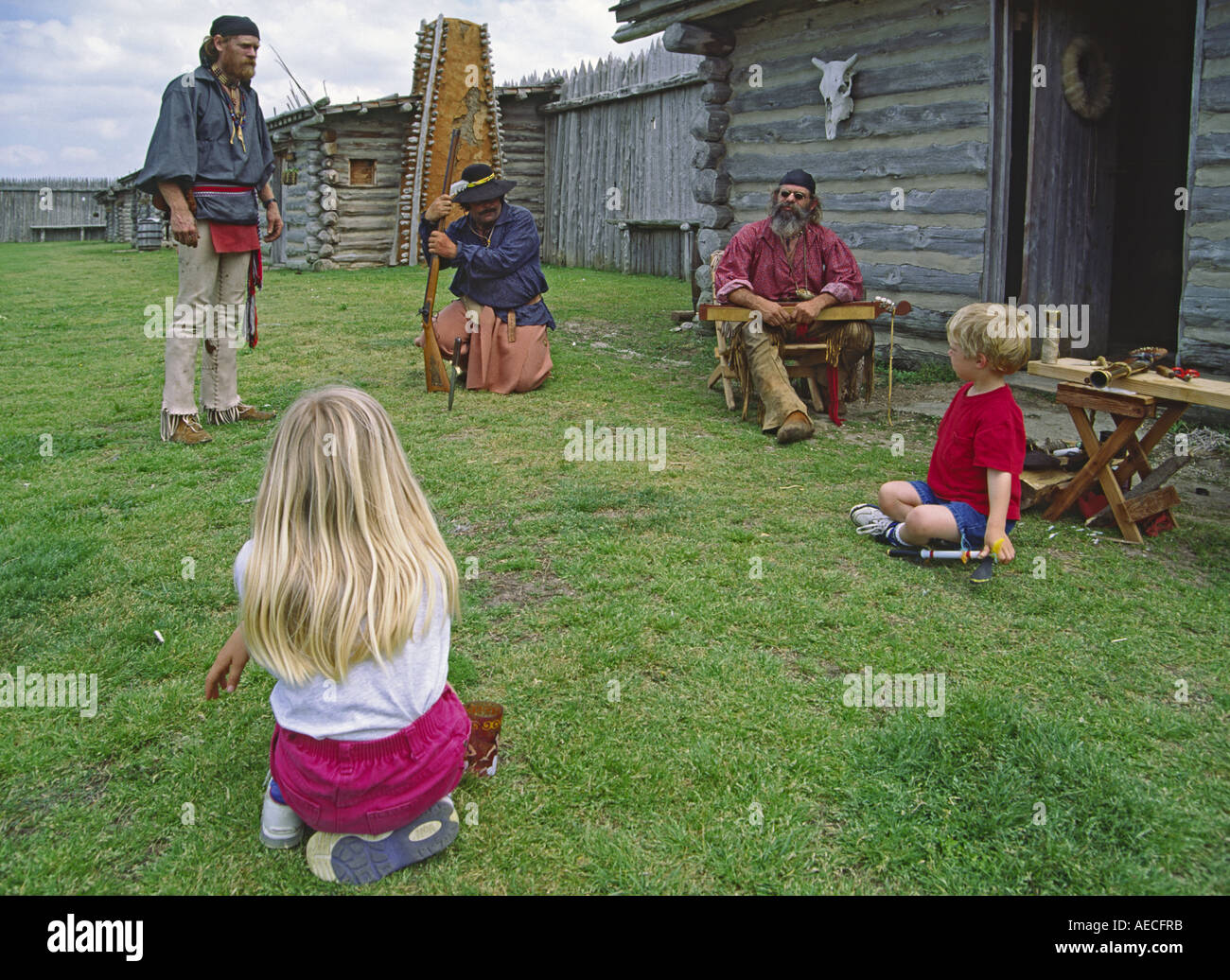 Lebendige Geschichte Reenactors auf Texas Unabhängigkeit Sammelplatz, vor 1840 Periode, Old Fort Parker, Texas, USA Stockfoto