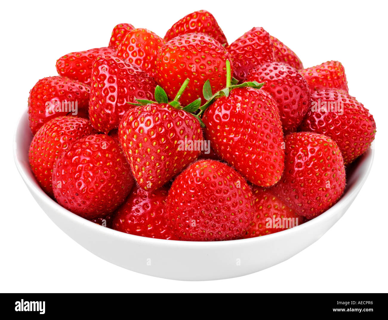 SCHALE MIT ERDBEEREN AUSGESCHNITTEN Stockfoto