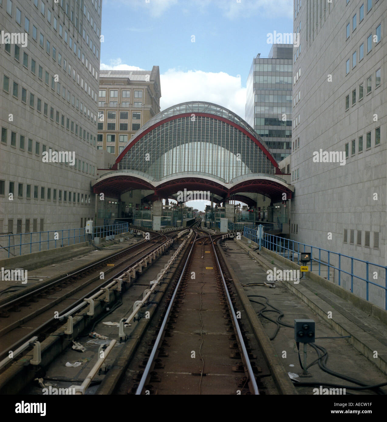 Docklands Light Railway Track bei Canary Wharf Station London England UK Stockfoto