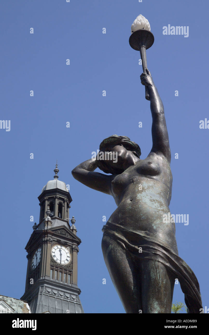 Statue-Clock tower [Stadtplatz] Leeds Yorkshire Stockfoto