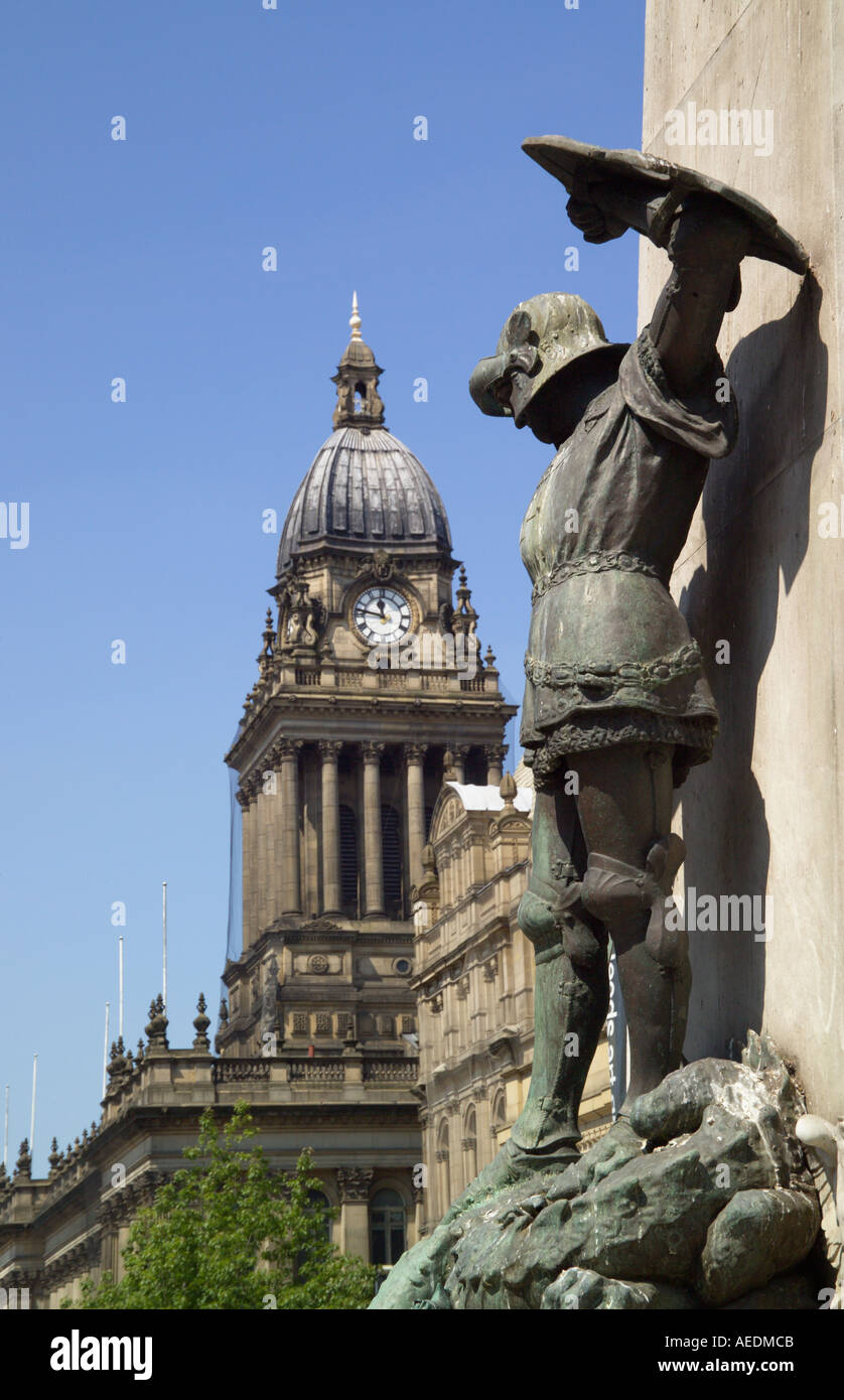Statue von [St George] Leeds "Rathaus" Yorkshire Stockfoto