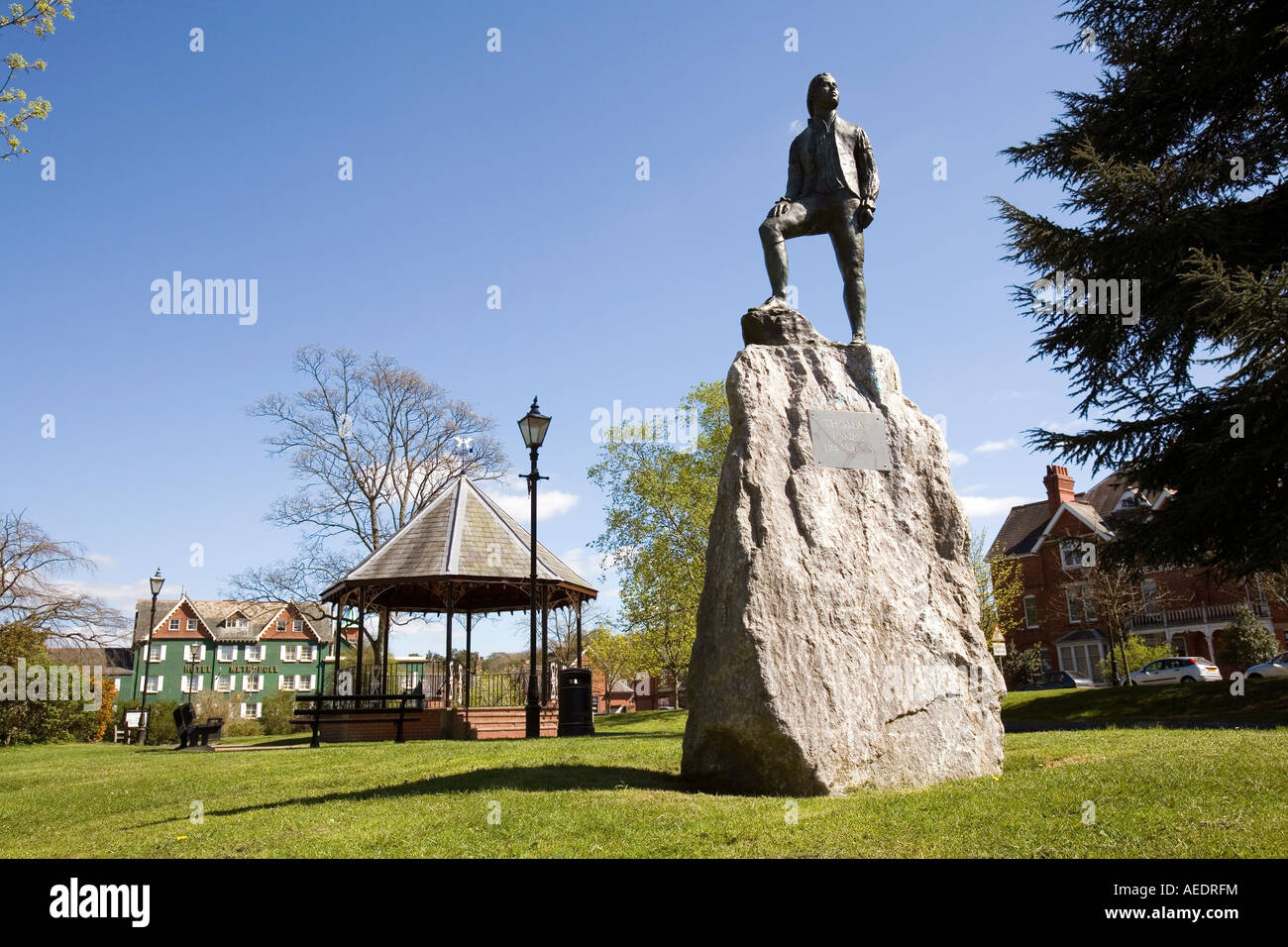 UK Wales Powys Llandrindod Wells Süden Crescent Gardens Statue des Künstlers Thomas Jones Stockfoto