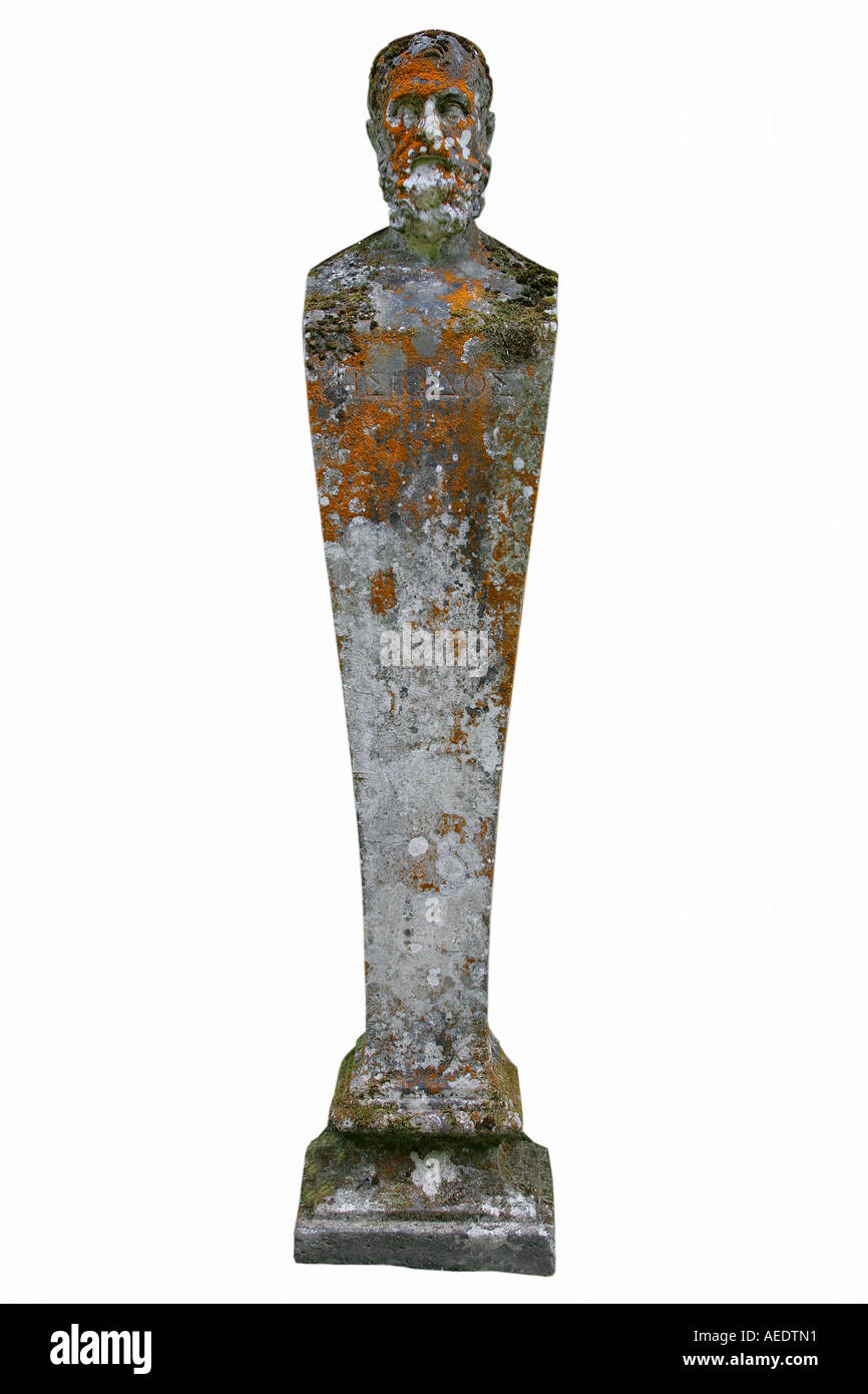 moosigen griechischen Denkmal mittelalterlicher in Chatsworth Derbyshire des 17. Jahrhunderts Vereinigten Königreich England Europa EU Genauigkeit Generationswechsel Stockfoto