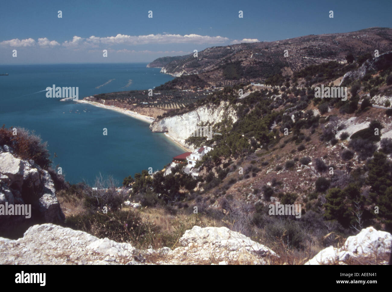 Blick auf die Küste der Halbinsel Mattinata Gargano Apulien Italien Stockfoto