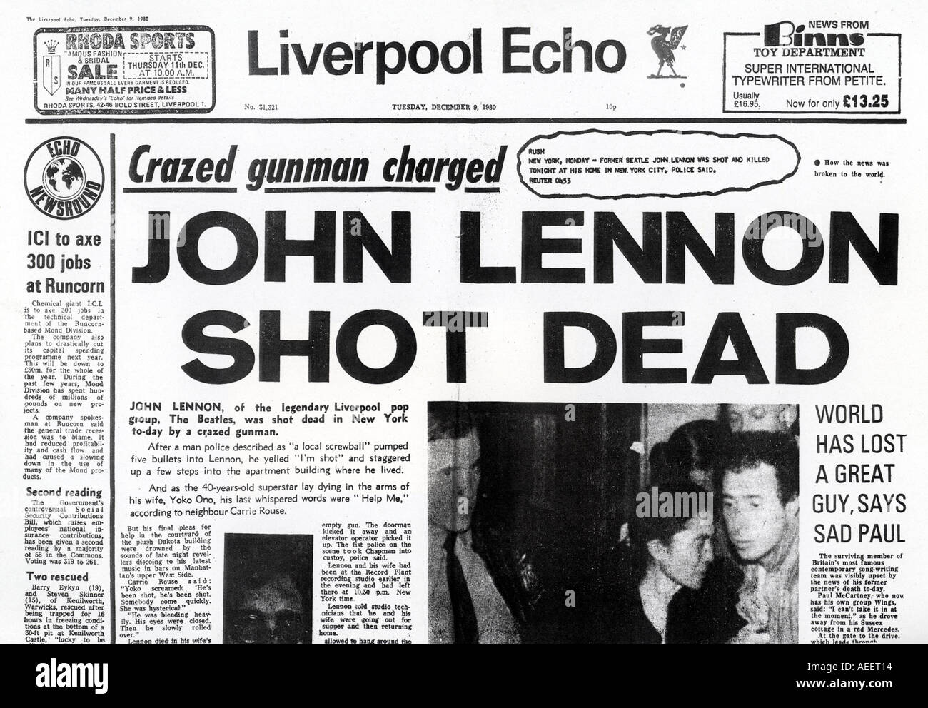 BEATLES The UK s Liverpool Echo berichtet John Lennon s Mord in New York am 8. Dezember 1980 Stockfoto