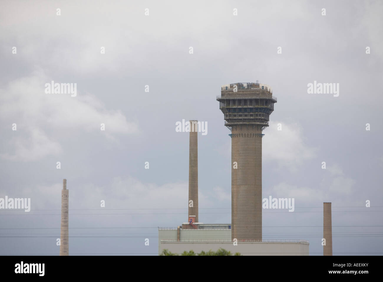 Calder Hall in Sellafiedl mit dem Reaktor rundete nach dem Reaktorunfall von 1957, die große Mengen an Strahlung freigesetzt. Stockfoto