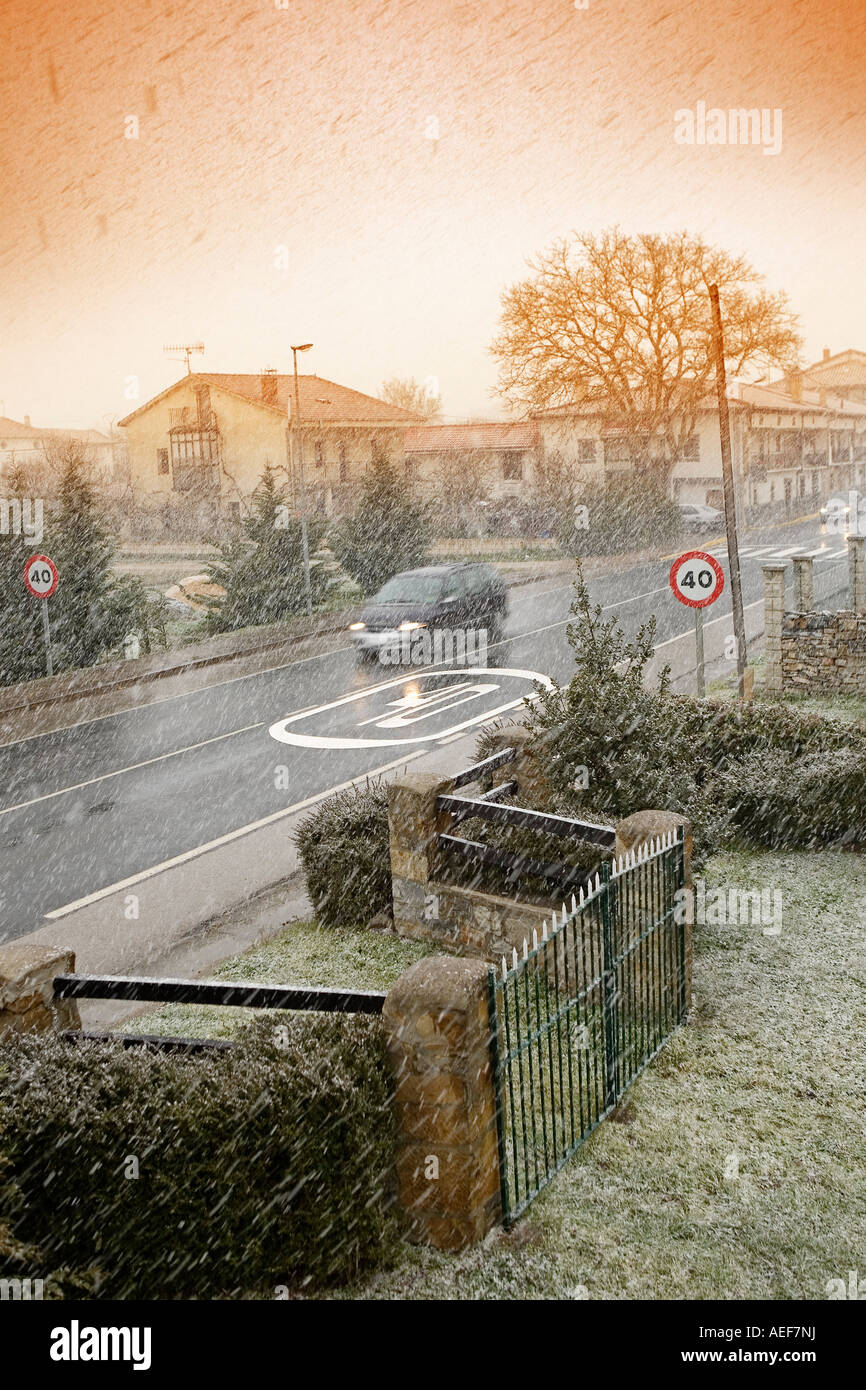 Autos im Umlauf schneit Kastilien Spanien Löwe Stockfoto