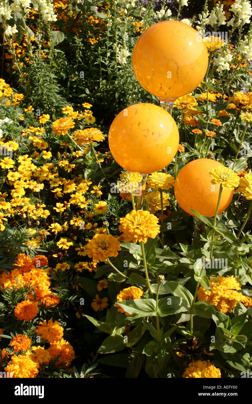 Runde gelbe Garten Glaskugeln Buga München Bayern ...