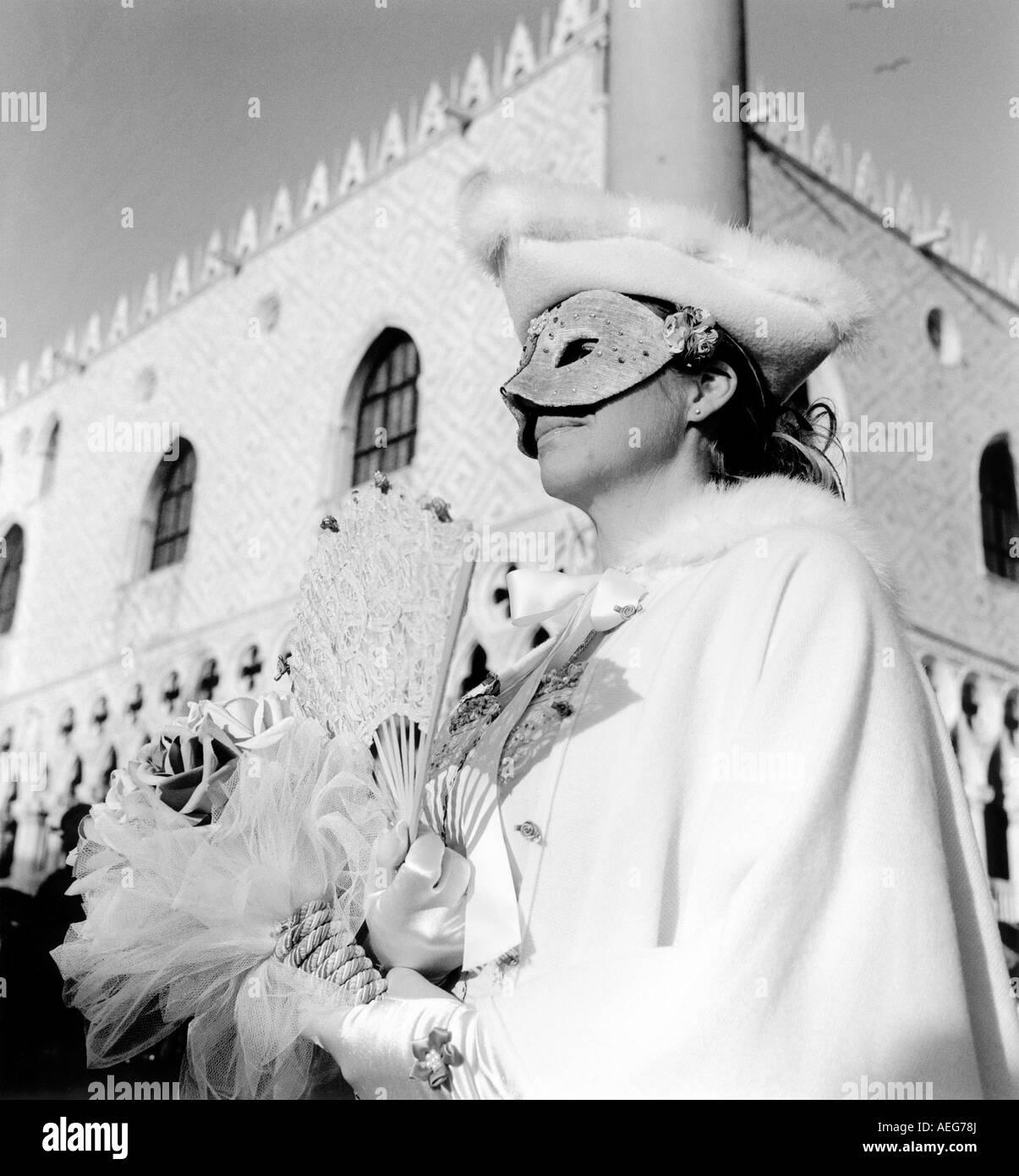 Eine Maske auf der Carnevale di Venezia Stockfoto