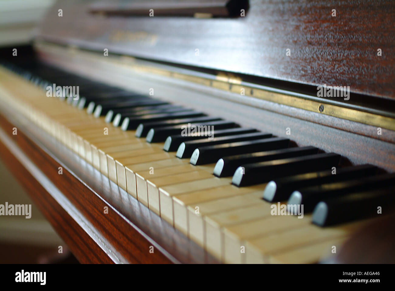 Sweet Home Musiknoten Klavier-Tastatur schwarz weiße Holz Holz Skala klingt Akkorden große schwere abstrakter Begriff Sonstige Musik Stockfoto