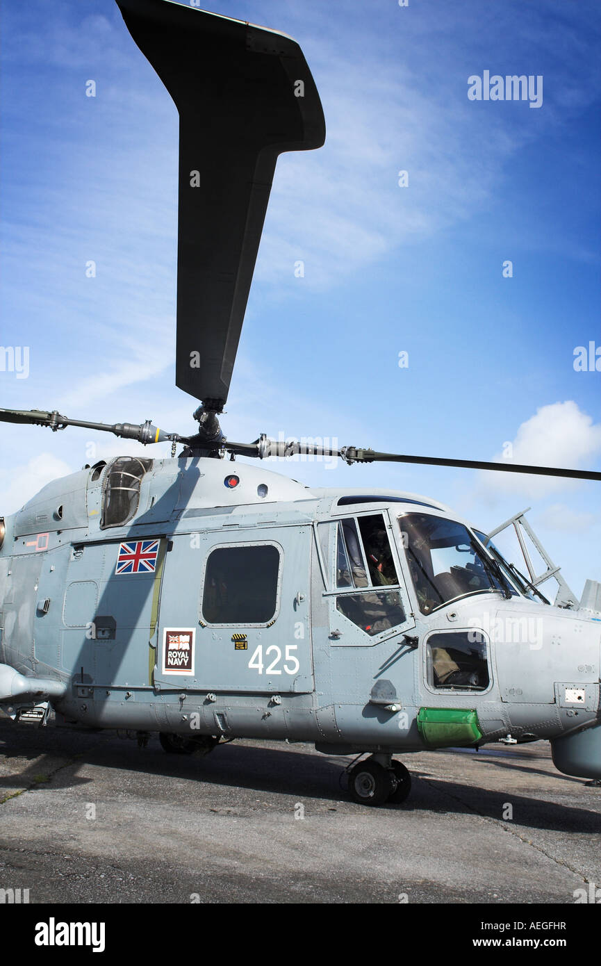815 Naval Air Squadron Lynx Mk8 DSP von HMS Kent fotografiert in Pembrey Flughafen, West Wales Stockfoto