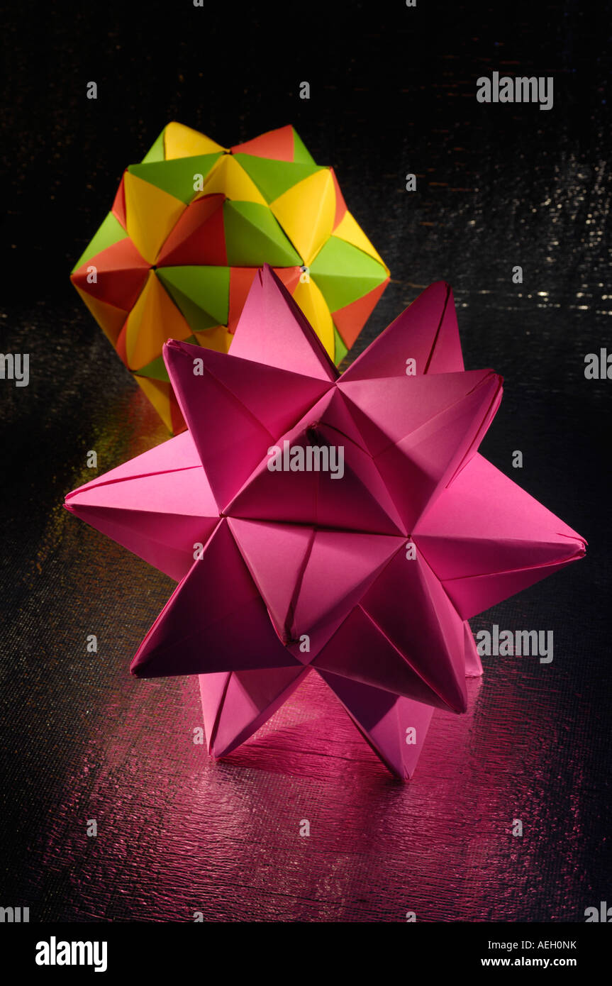 Origami-abstrakten Figuren polyhedras Stockfoto