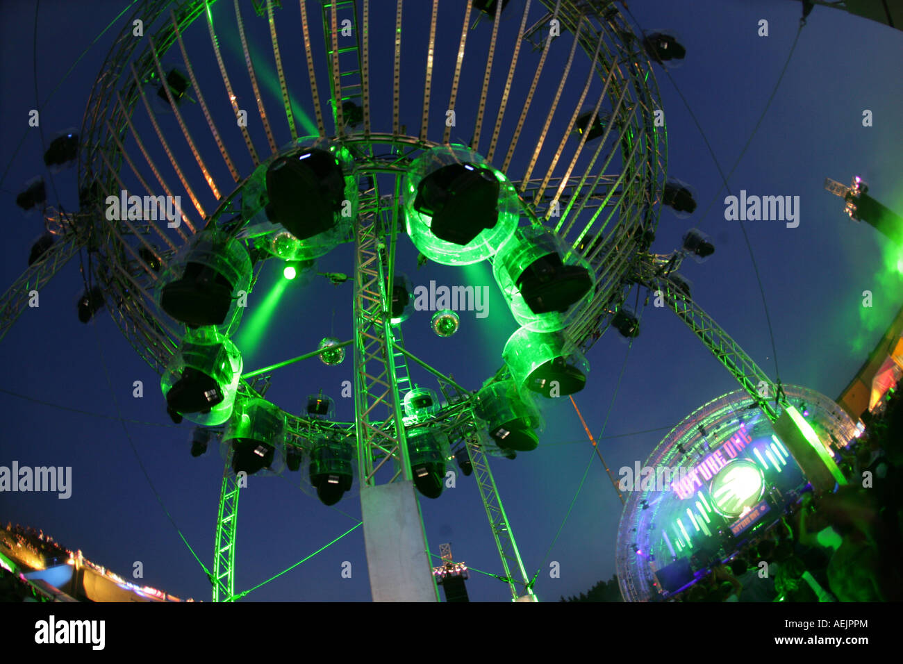 Laser show rave nature one Fotos und Bildmaterial in hoher Auflösung Alamy