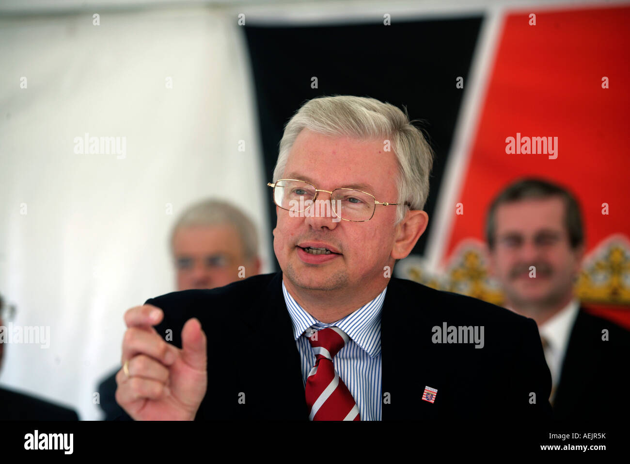 Ministerpräsident von Hessen Roland Koch (CDU) bei einer Wahl-Kampagne erscheinen, 24.08.2005, Rheinland-Pfalz, Deutschland Stockfoto