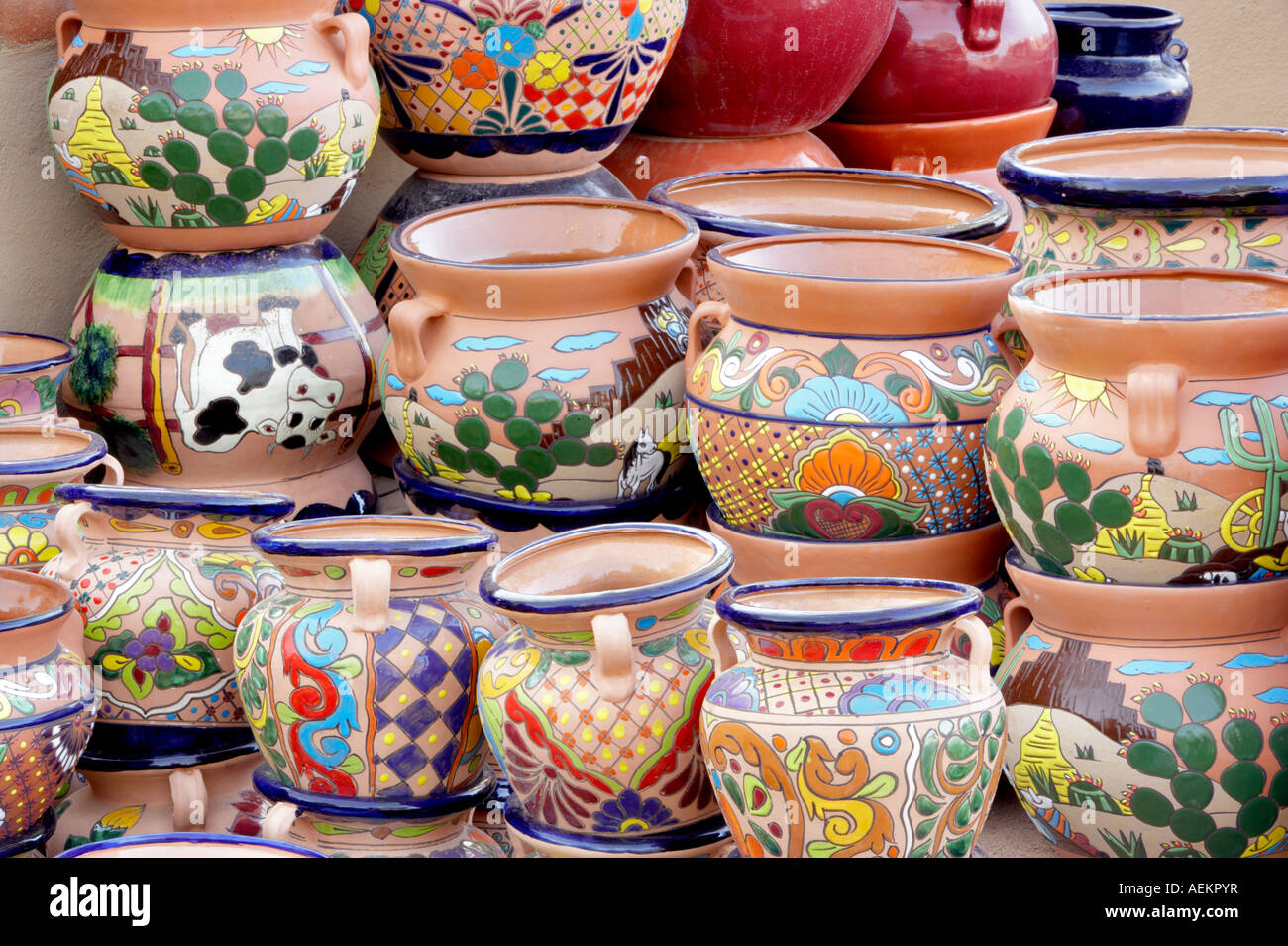 Bunte Töpfe zum Verkauf Tubac Arizona Stockfoto