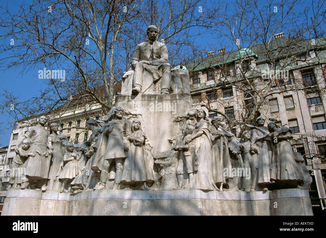 Mihaly Vörösmarty Statue, rezitieren seiner Ode an das Vaterland, Vörösmarty Ter (Quadrat), Budapest, Ungarn Stockfoto