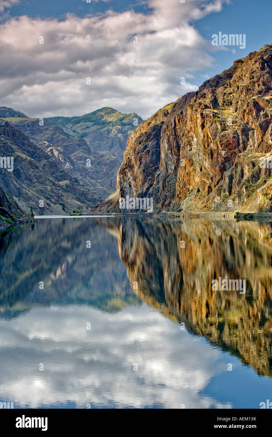 Hölle s Canyon Reservoir ruhiges Wasser Oregon-Idaho Stockfoto