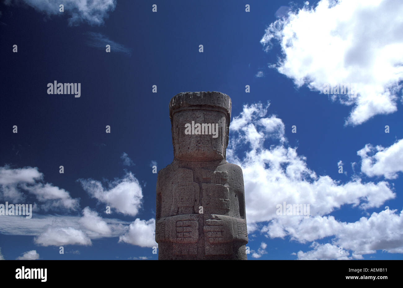 Anthropomorphe Megalith an Tiahuanaco Tiwanaku archäologische Seite Bolivien Wiege der Zivilisation andinen Südamerika Stockfoto