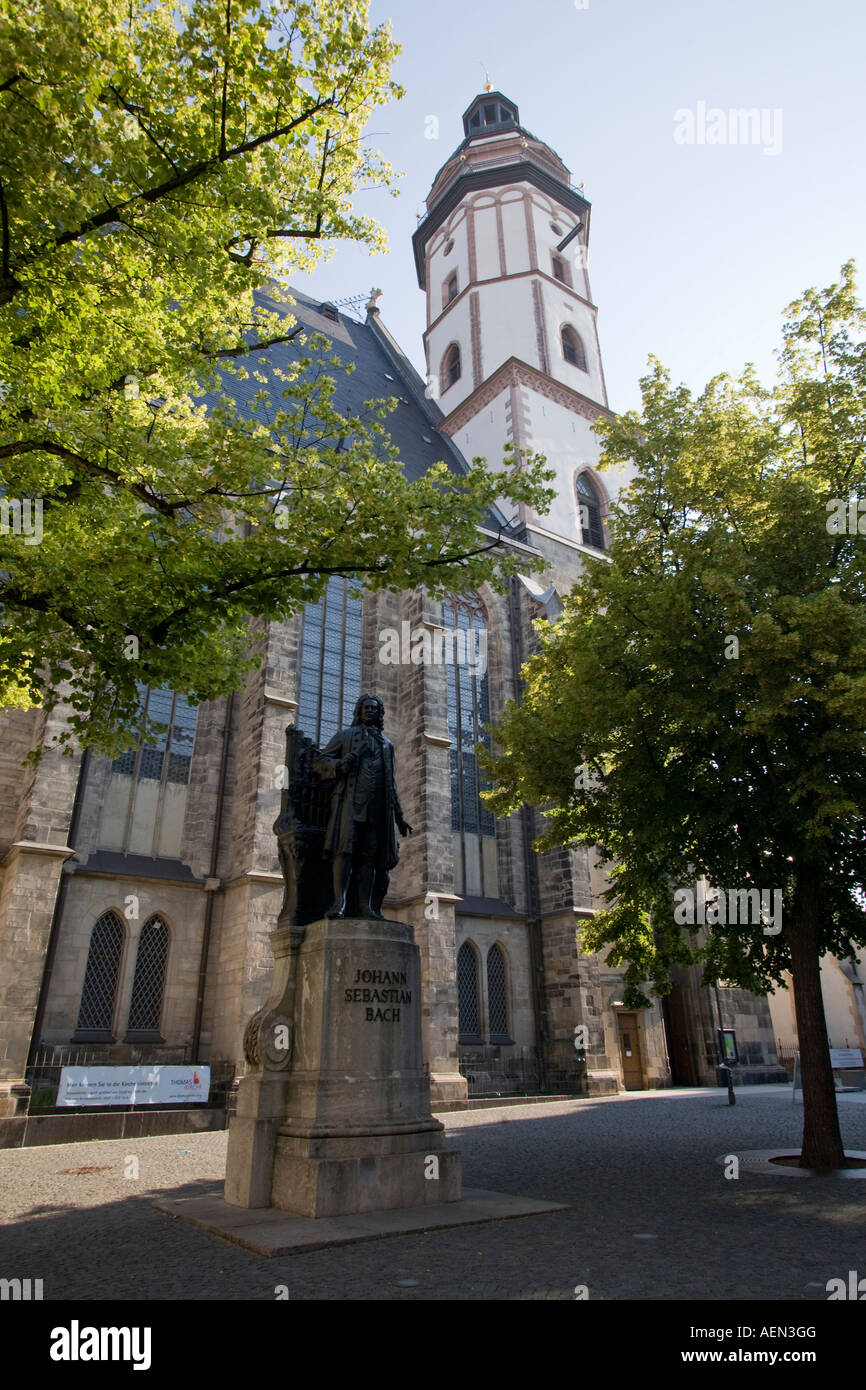 Eine Statue von Johann Sebaastian Bach, der Director of Music zwischen 1723 und 1750 in Thomaskirche Leipzig Sachsen Deutschland war Stockfoto