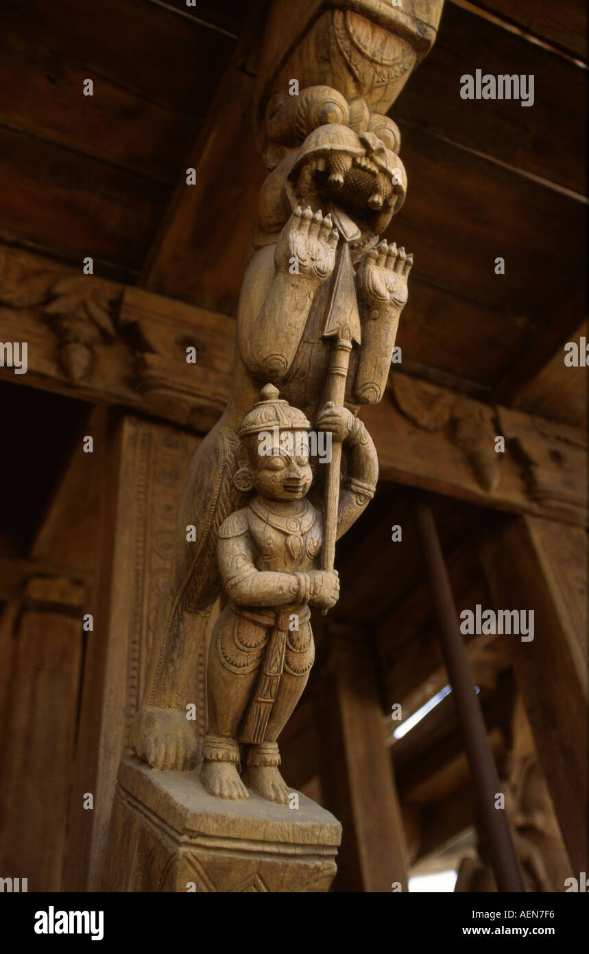 Andhra Pradesh Hyderabad State Museum C18th Tempel Chariot Strebe detail Stockfoto