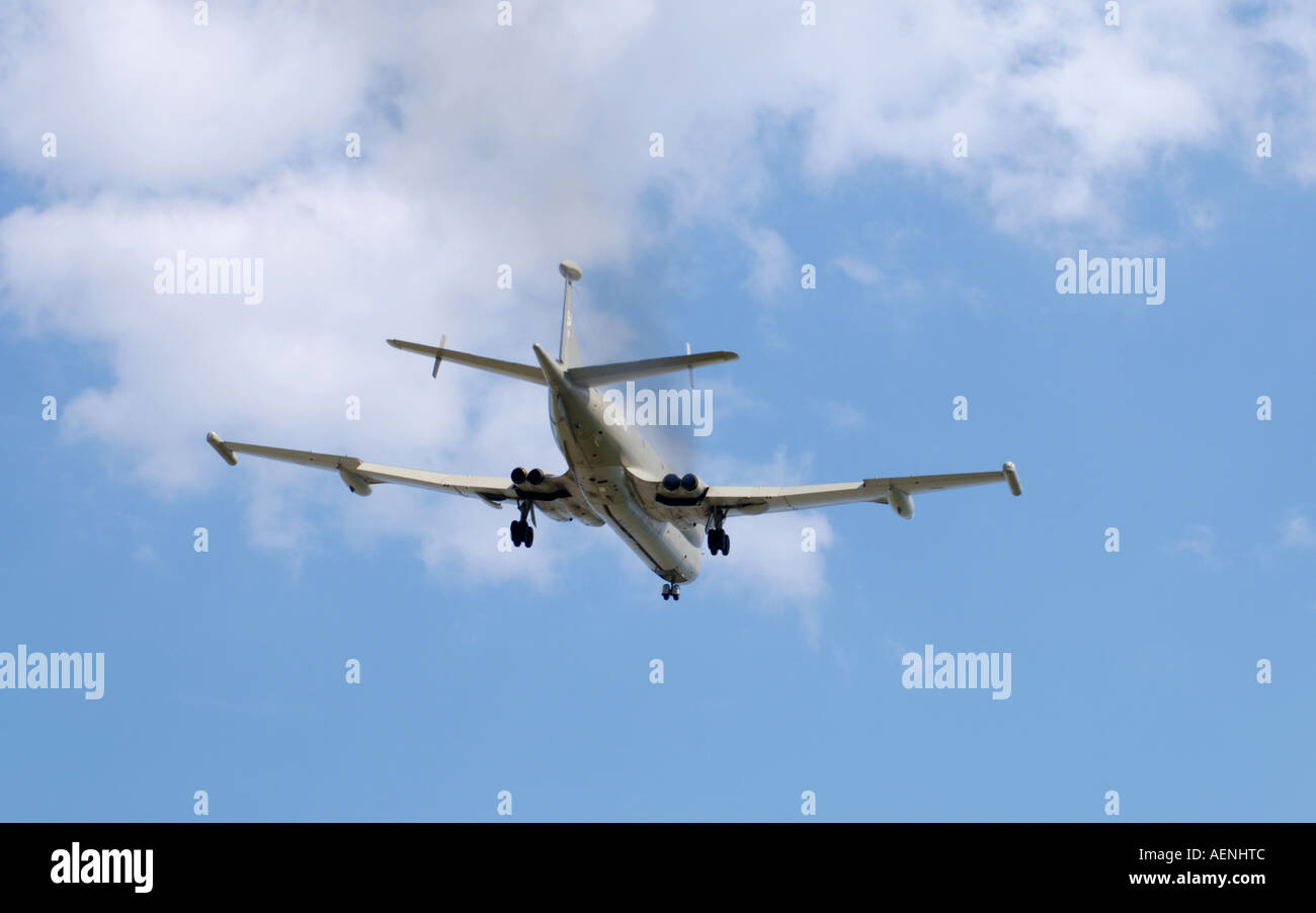 RAF Nimrod HS MR2 bei Take Off RAF Kinloss Morayshire.   XAV-517 Stockfoto