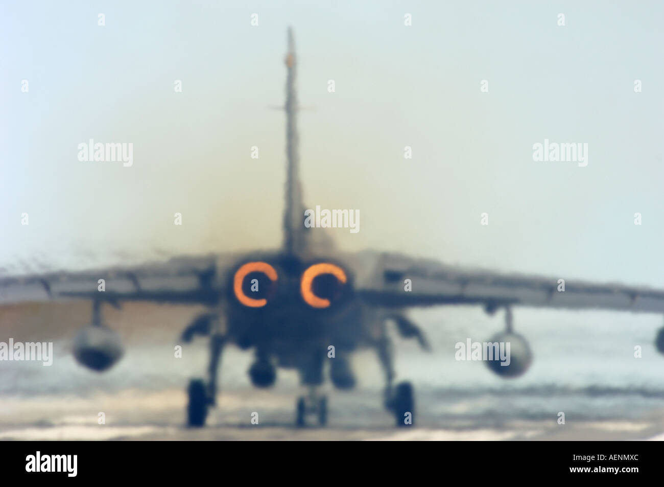 RAF GR4 Tornado auf volle Aufwärmen beim Start, RAF Lossiemouth, Moray, Schottland.  XAV-470 Stockfoto