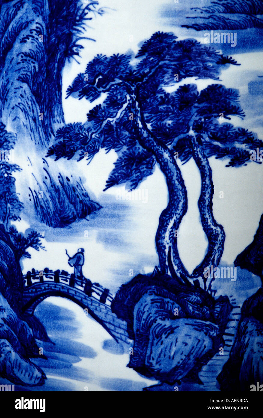 Provinz Anhui China traditionelle Malerei Landschaftsgestaltung auf chinesische Porcelin vase Stockfoto