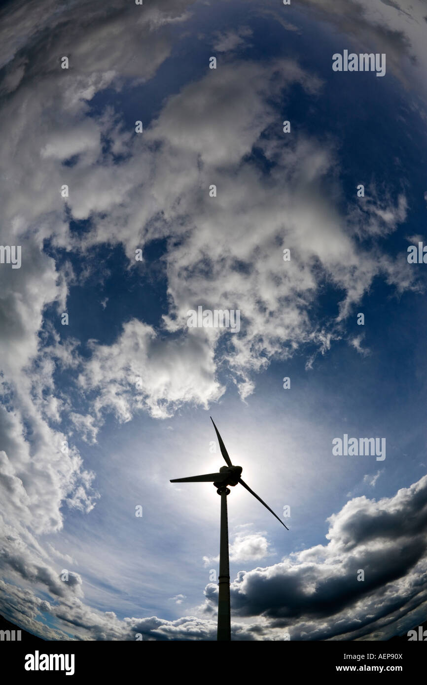 Fisheye Ansicht einer Windkraftanlage Nympsfield, Gloucesteshire, UK, GB Stockfoto
