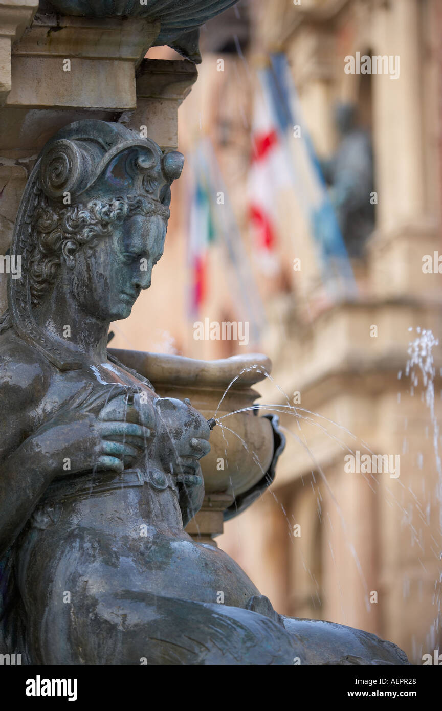 Fontana del Nettuno Statue des Neptun Piazza Nettuno Piazza Maggiore Bologna Emilia Romagna Italien Stockfoto