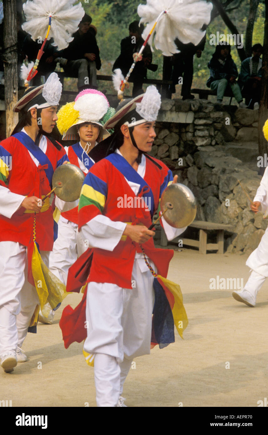 Traditionelle koreanische Bauern tanzen Stockfoto