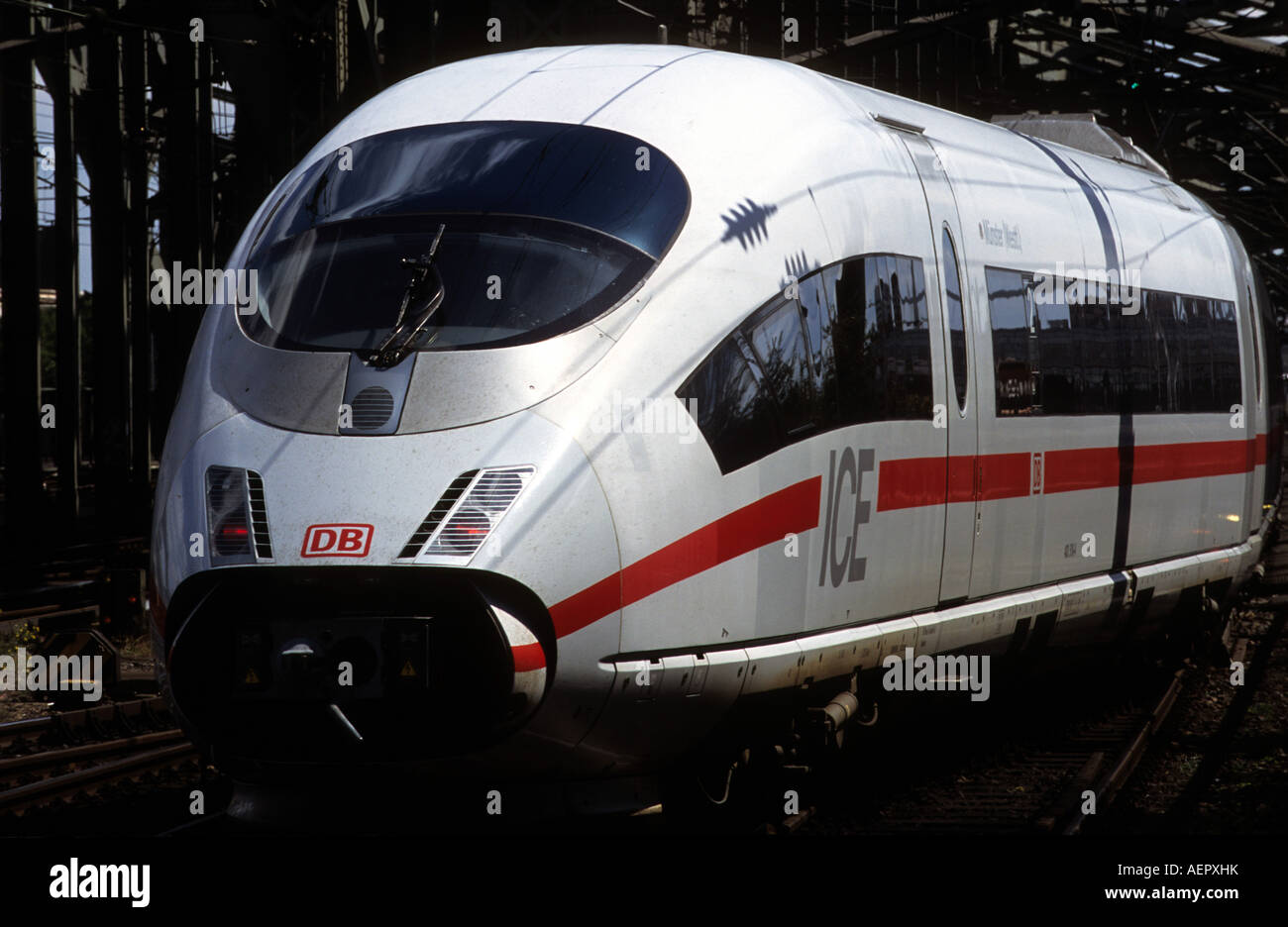 Die Deutsche Bahn High-Speed-express Personenzug, Köln, Nordrhein-Westfalen, Deutschland. Stockfoto