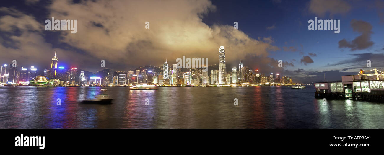 Blick auf den Victoria Hafen von Hong Kong China Stockfoto
