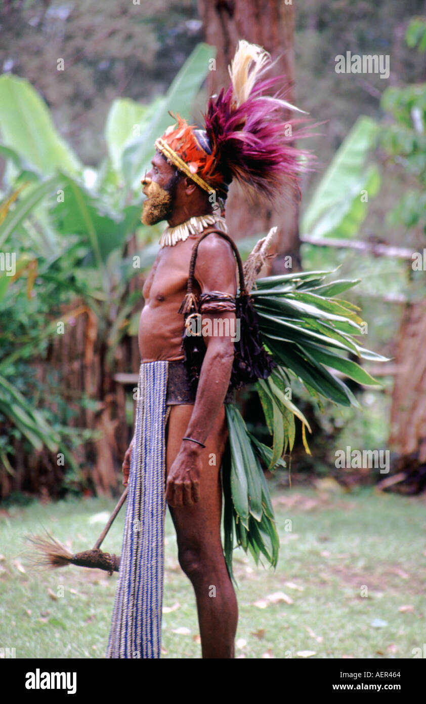 Porträt eines Mannes aus Simbu Stamm Hochland Papua-Neuguinea Stockfoto