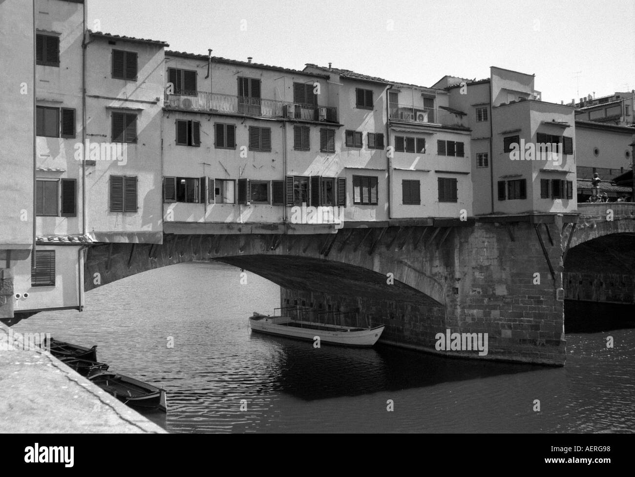 Ponte Vecchio alte Brücke Fluss Arno UNESCO World Heritage Site Florenz Firenze Tuscany Toscana Italien Italia Mitteleuropas Stockfoto