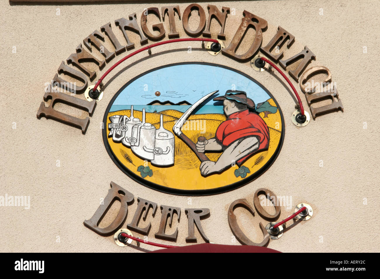 Huntington Beach Kalifornien,Hauptstraße,Informationen,Ausstrahlung,veröffentlichen,Nachricht,werben,Markt,Kunst,Kunst,Kunst,Kunst,Huntington Beach Beer Company,CA050120029 Stockfoto