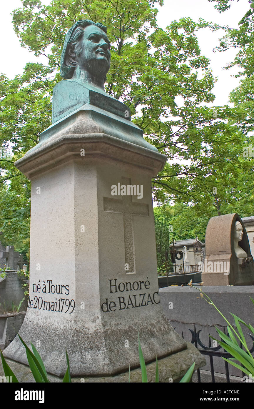 Paris, Frankreich. Friedhof Pere Lachaise. Honore de Balzac-Denkmal Stockfoto