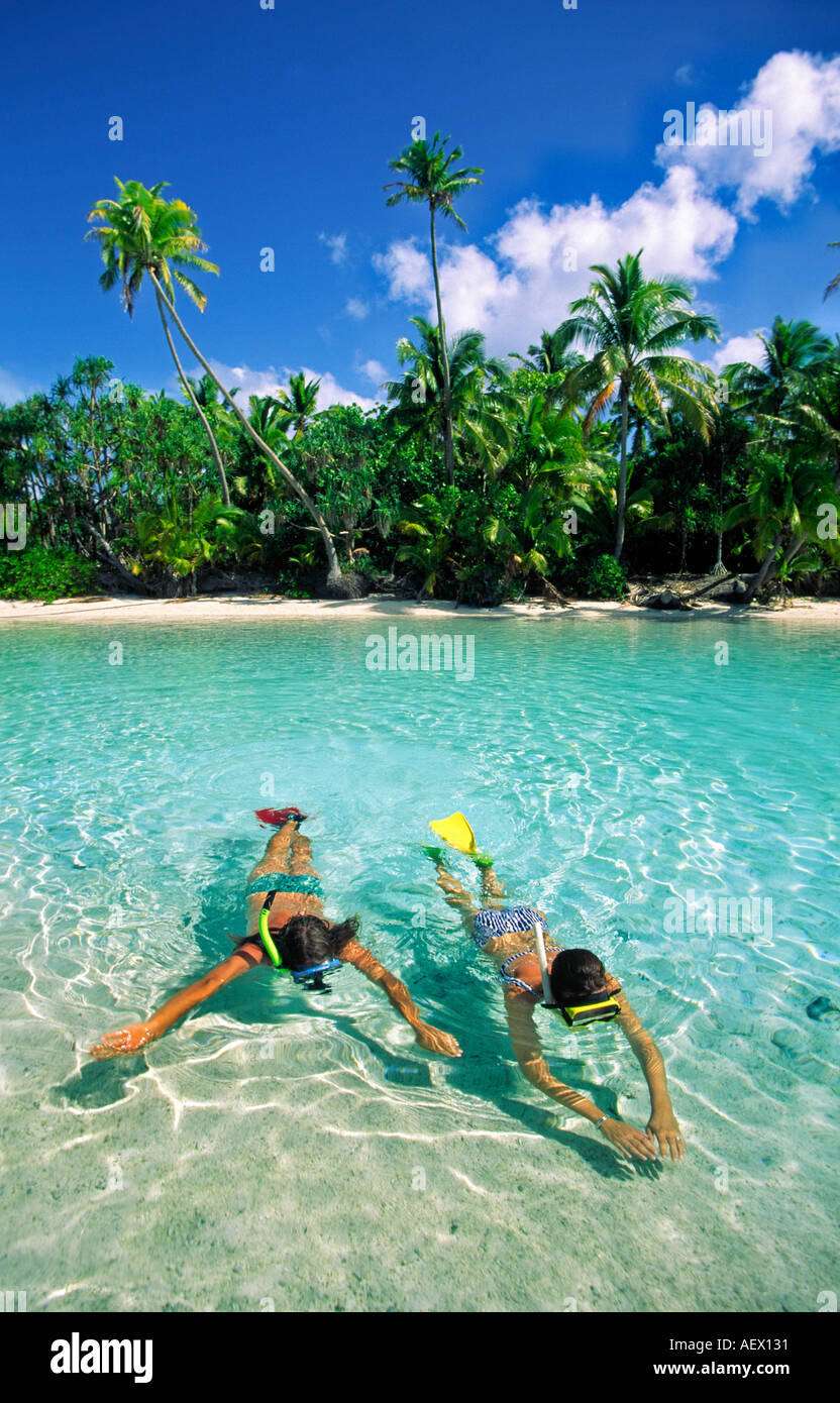 Südpazifik Cook-Inseln Aitutaki Lagune One Foot Island Traum Strand Cristal klares Wasser paar snorchling Stockfoto