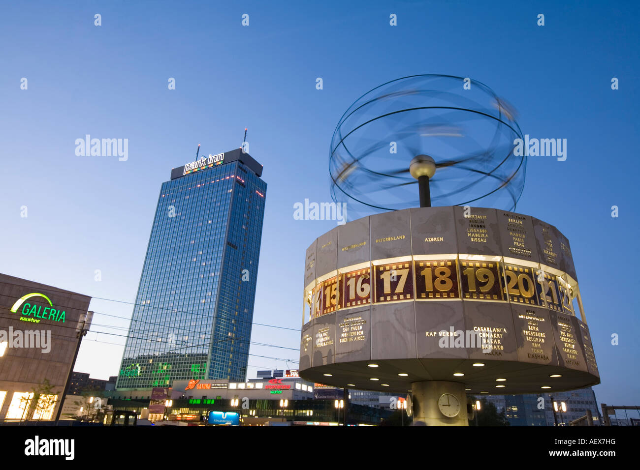 Berlin Alexander Platz astronomische Weltuhr Stockfoto