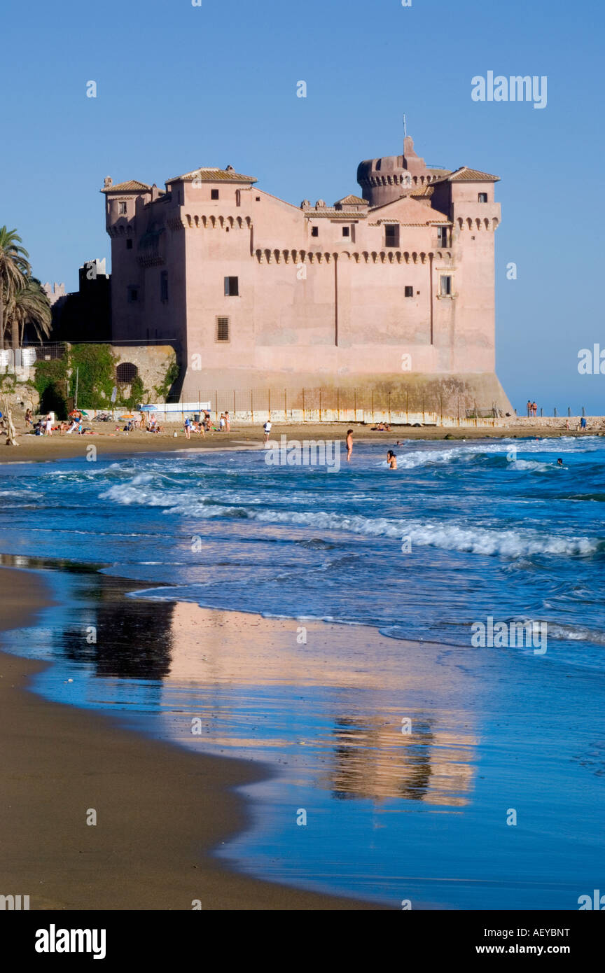 Castello di Santa Severa, Burg entlang der Küste Latium in Italien Stockfoto