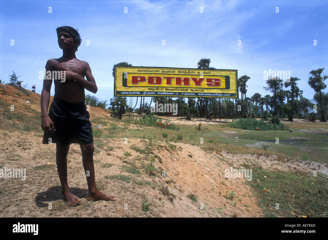 Ein Junge vom Land in Tamil Nadu Indien Bild von Andrew Hasson 2002 Stockfoto