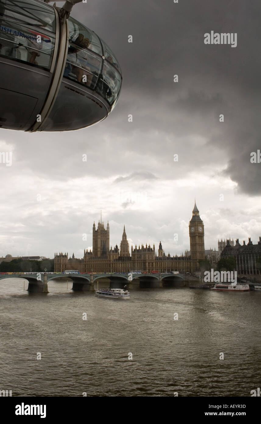 Sturm Wolken über die Häuser des Parlaments London UK Stockfoto