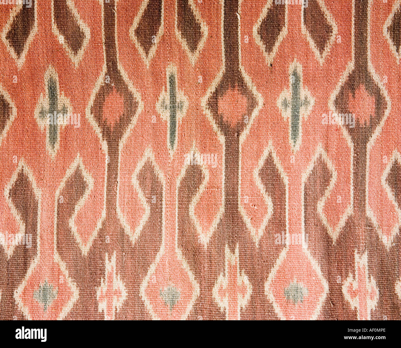 Detail einer Baumwolle Ikat Textil Hand gewebt auf einem Backstrap loom Sulawesi Indonesien Stockfoto