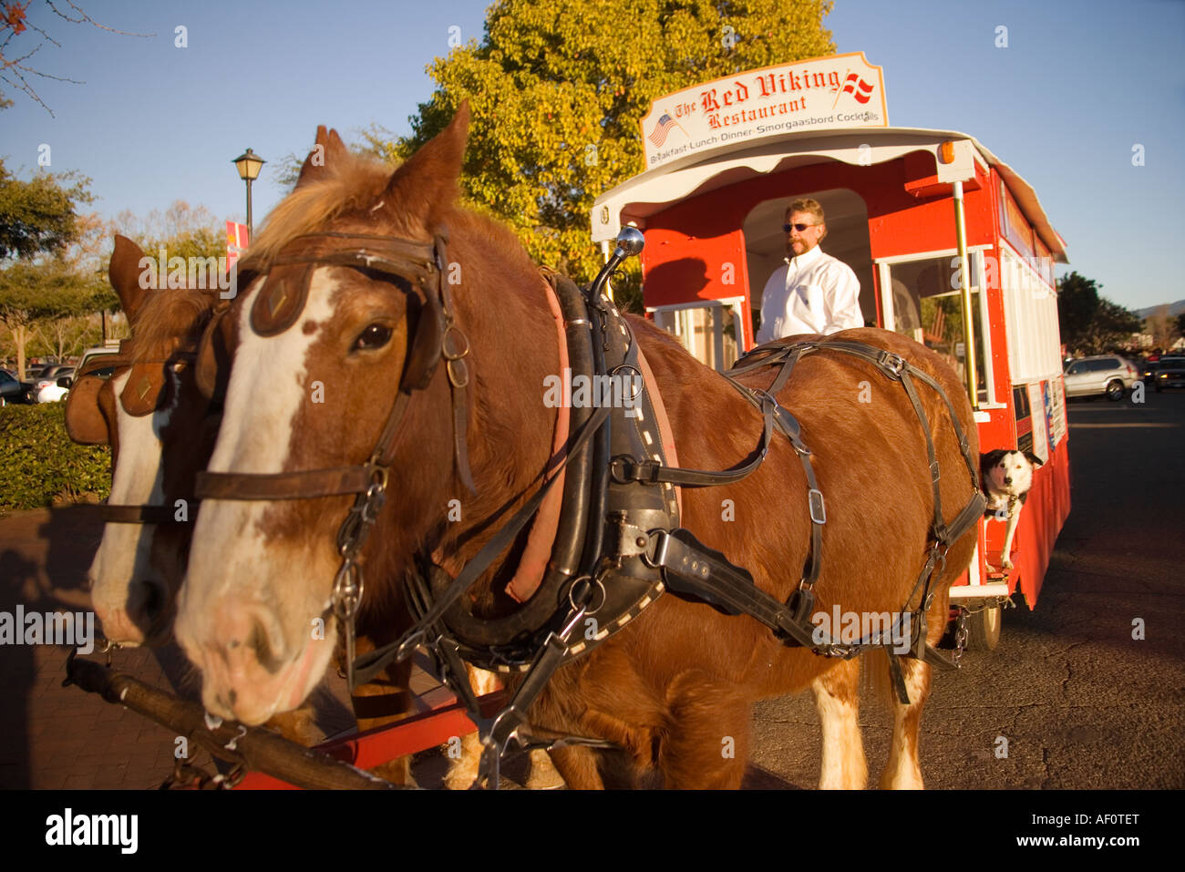 Solvang Trolley Rids Solvang trolley -Fotos und -Bildmaterial in hoher Auflösung – Alamy