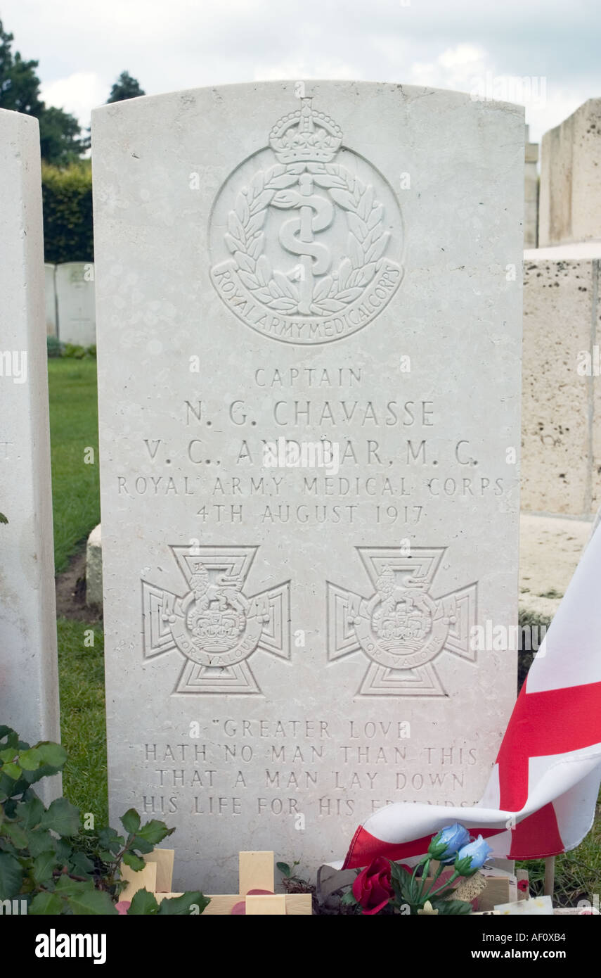 Grab von Doppel-Victoria-Kreuz-Gewinner Captain Noel G Chavasse in Brandhoek neue Soldatenfriedhof in der Nähe von Ypern, Belgien Stockfoto