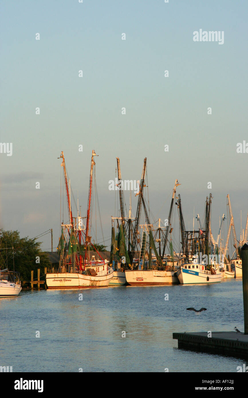 Krabbenkutter in Darien Georgien angedockt Stockfoto