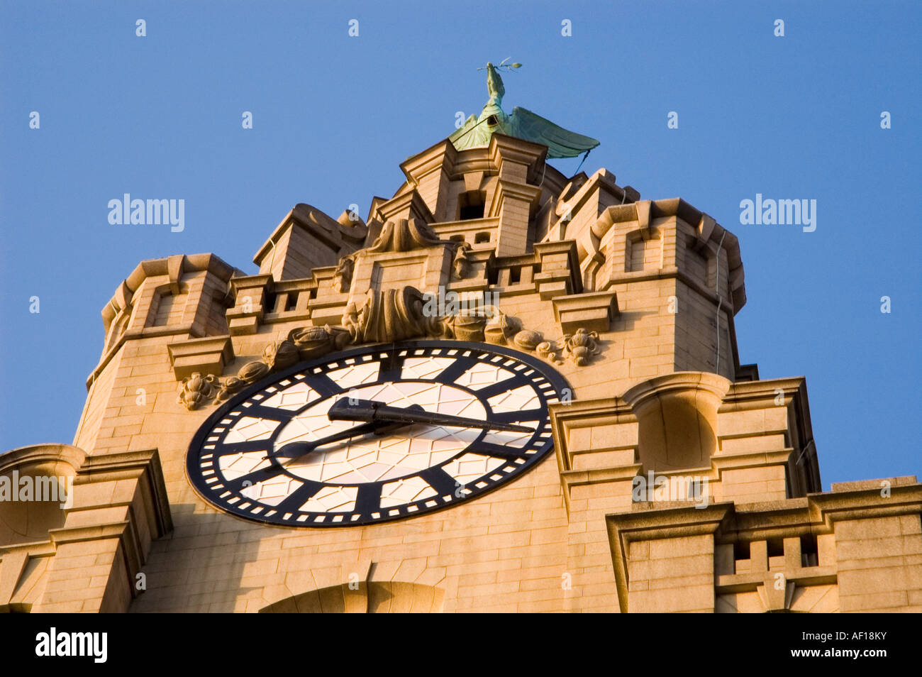 Ziffernblatt der Liverpool Royal Liver Buildings Stockfoto