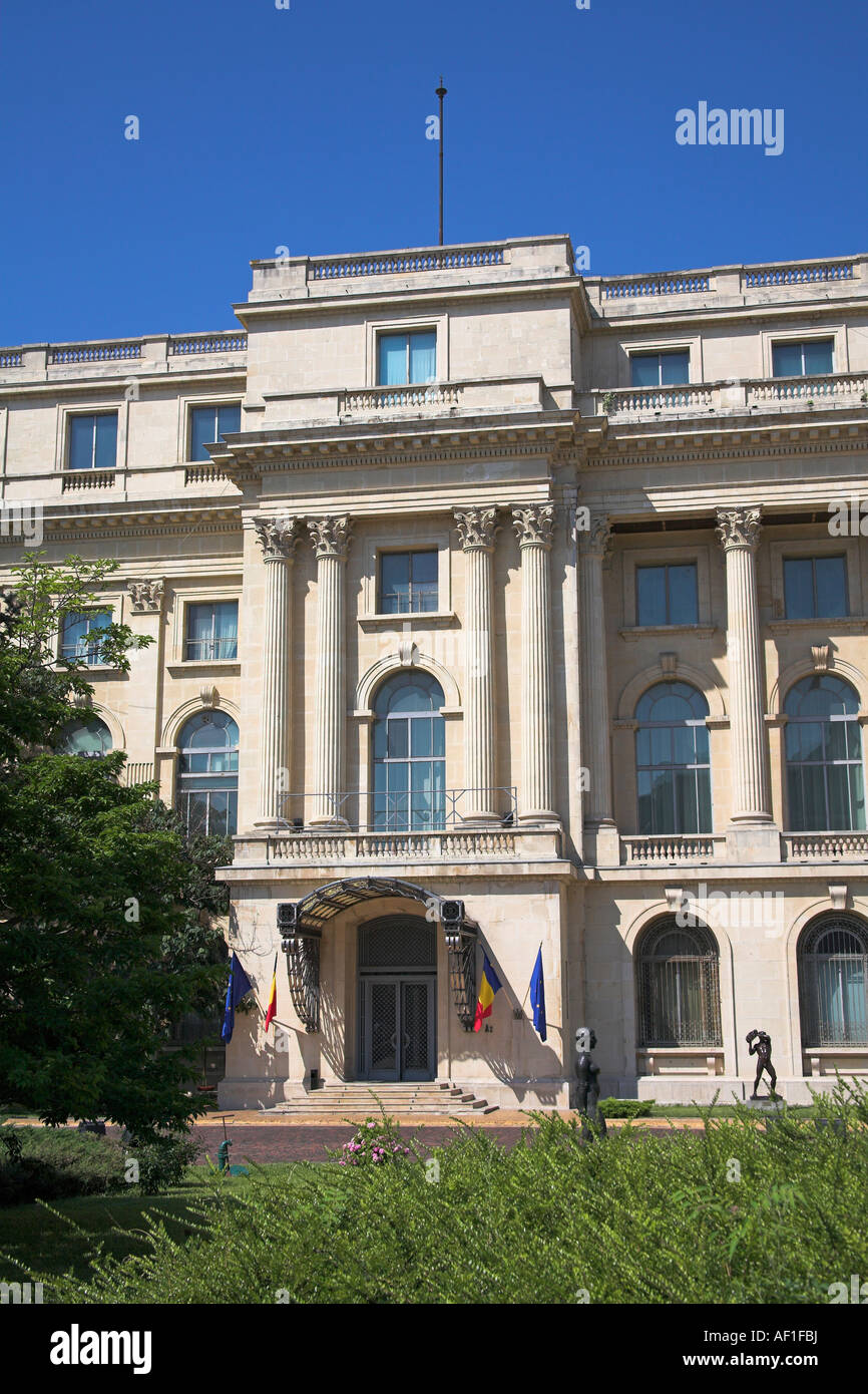 Nationales Kunstmuseum Muzeul National De Arta Al Romaniei Der Ehemalige Konigspalast Calea Victoriei Bukarest Rumanien Stockfotografie Alamy