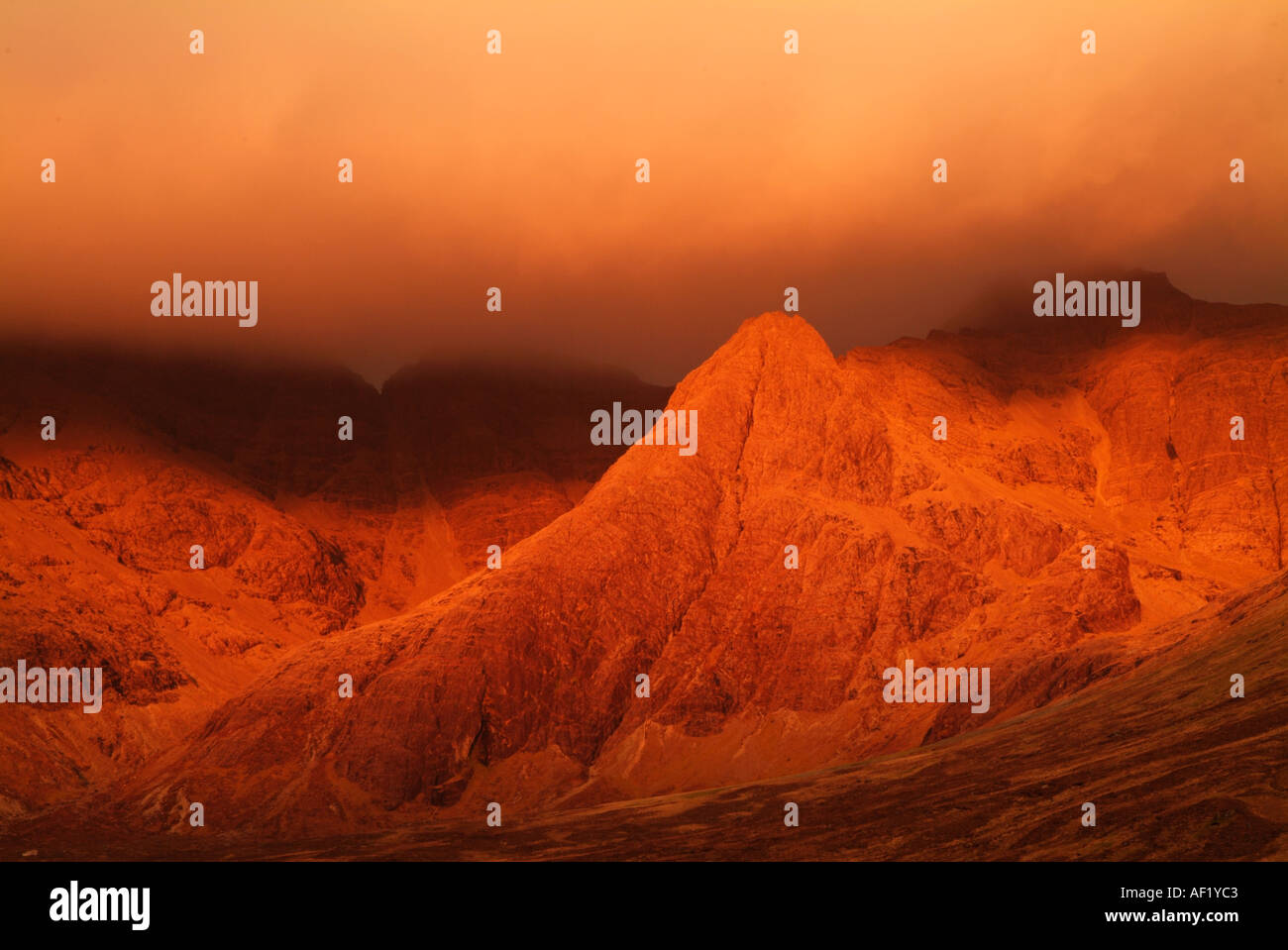 Sonnenuntergang auf der Cuillin von Glen spröde. Stockfoto